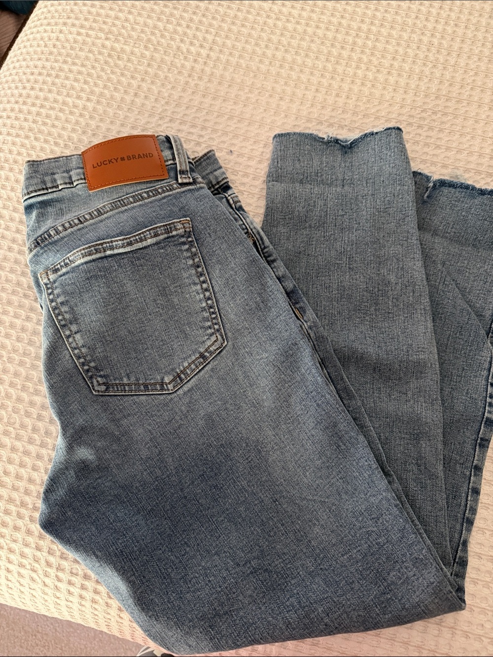 Lucky Brand Womens Medium Wash Straight Leg Jeans.  Ava style